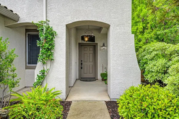 $699,900 | 305 Leckenby Way, Folsom, CA 95630