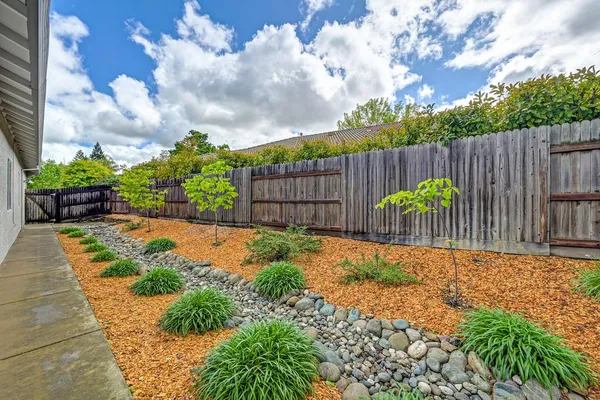 $699,900 | 305 Leckenby Way, Folsom, CA 95630