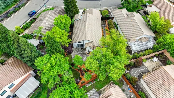 $699,900 | 305 Leckenby Way, Folsom, CA 95630