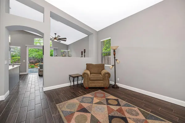 $699,900 | 305 Leckenby Way, Folsom, CA 95630