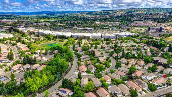 $699,900 | 305 Leckenby Way, Folsom, CA 95630