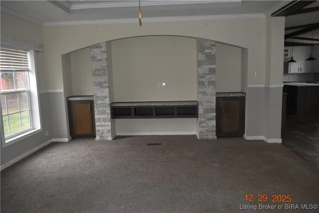 $124,400 | 28 East Vine Street, Campbellsburg, IN 47108