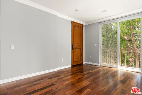 $6,750 | 632 North Kings Road, Unit 202, West Hollywood, CA 90048