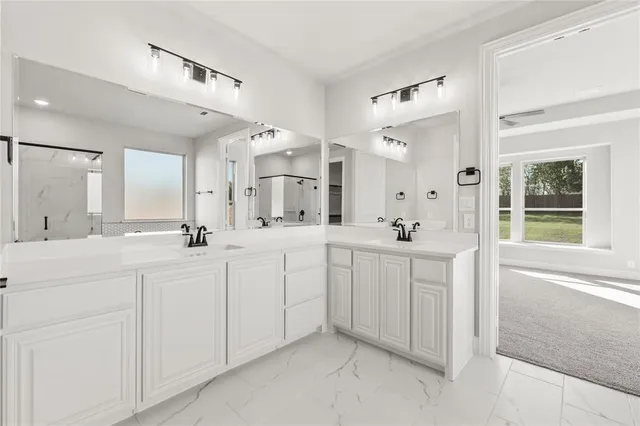 $614,000 | 643 Crystal Lk Lane, Red Oak, TX 75154