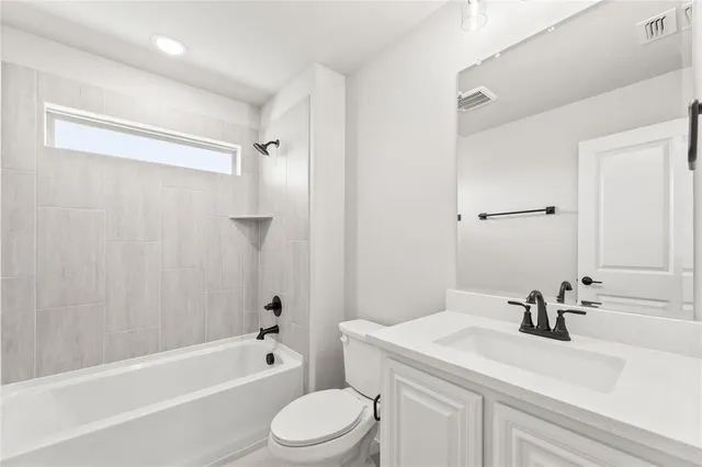 $614,000 | 643 Crystal Lk Lane, Red Oak, TX 75154