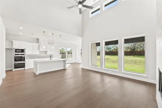 $614,000 | 643 Crystal Lk Lane, Red Oak, TX 75154