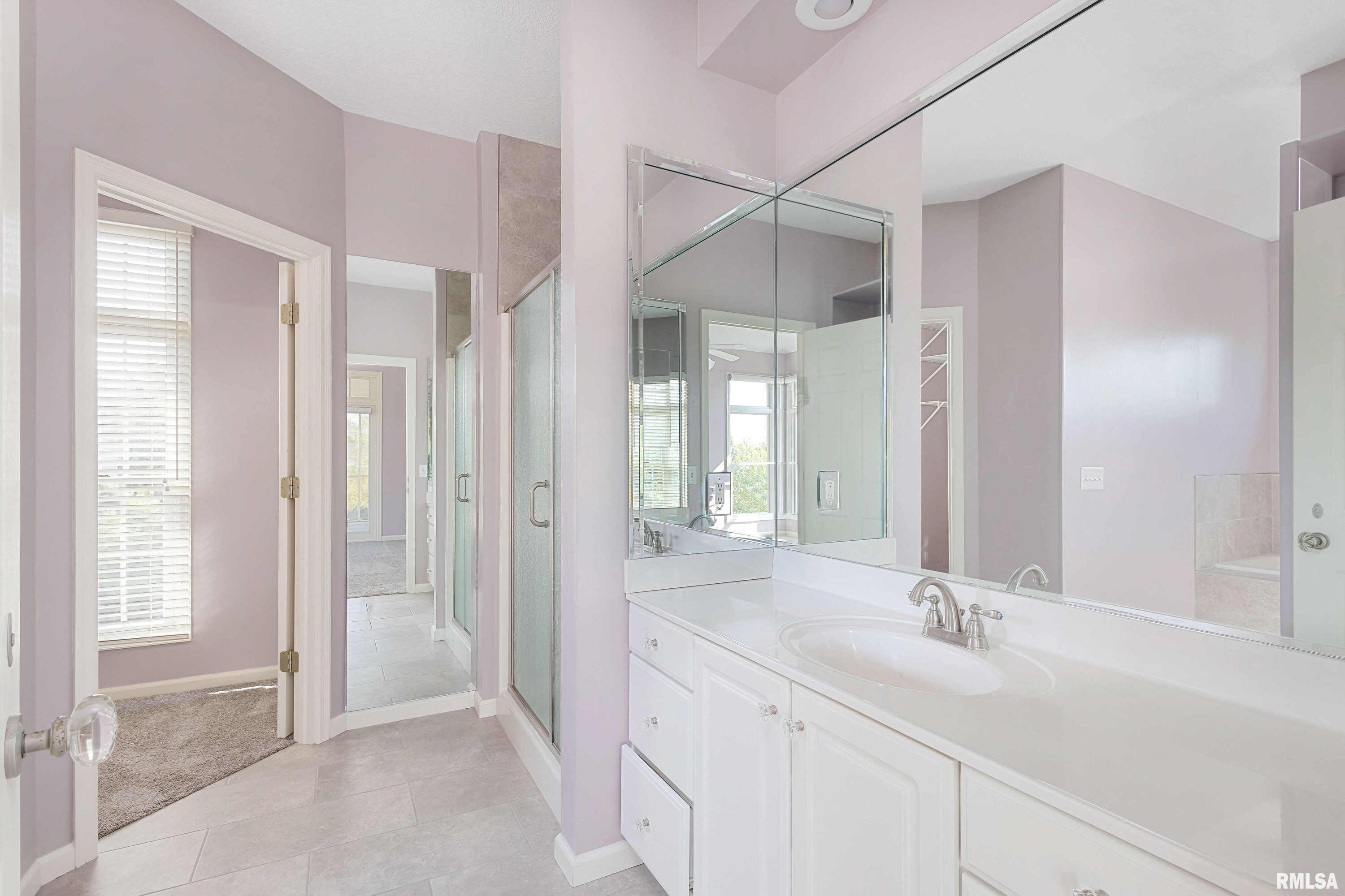 4409 Forest Road Davenport, IA 52807 - Photo 11 of 37 Gallery Image 11