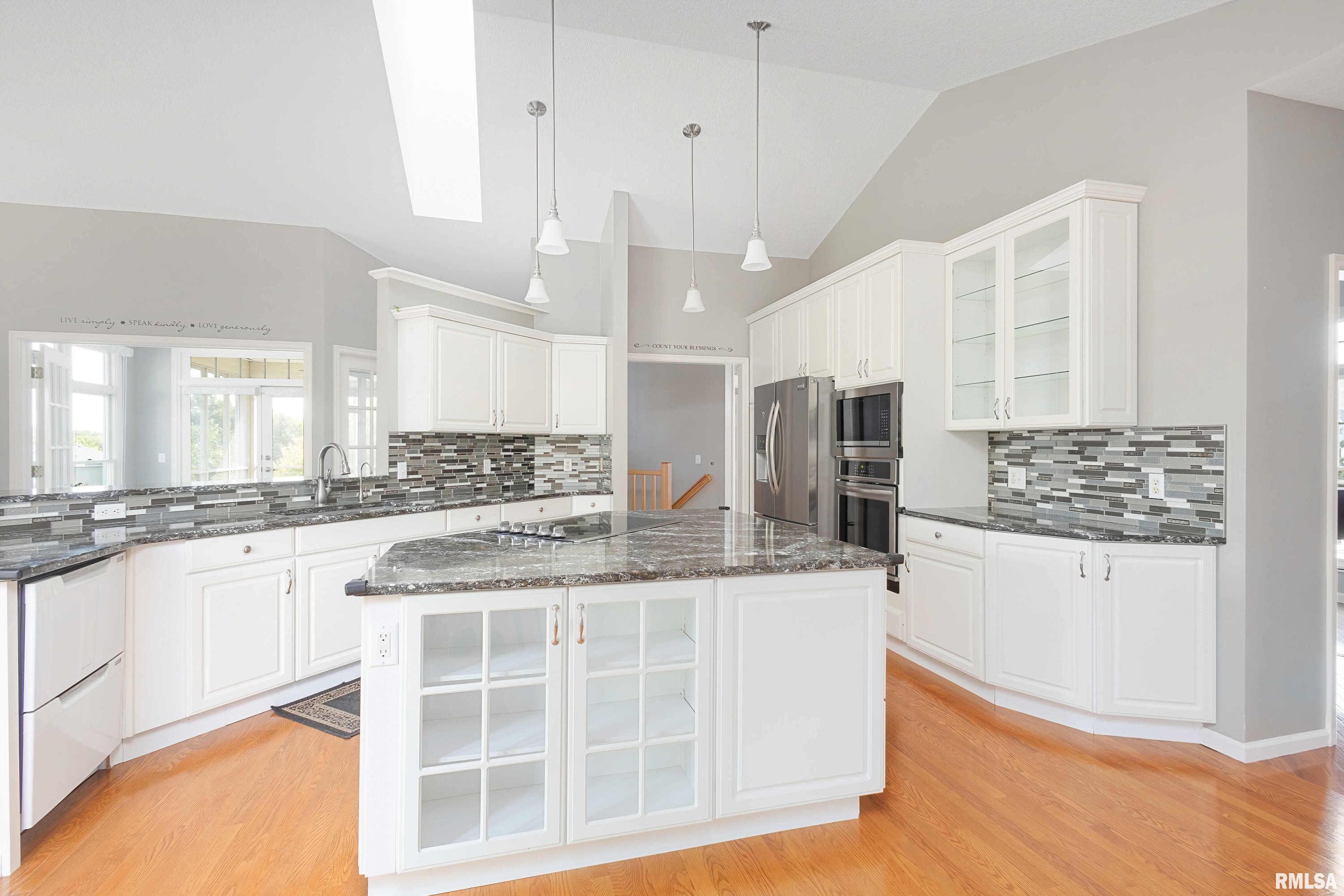 4409 Forest Road Davenport, IA 52807 - Photo 15 of 37 Gallery Image 15