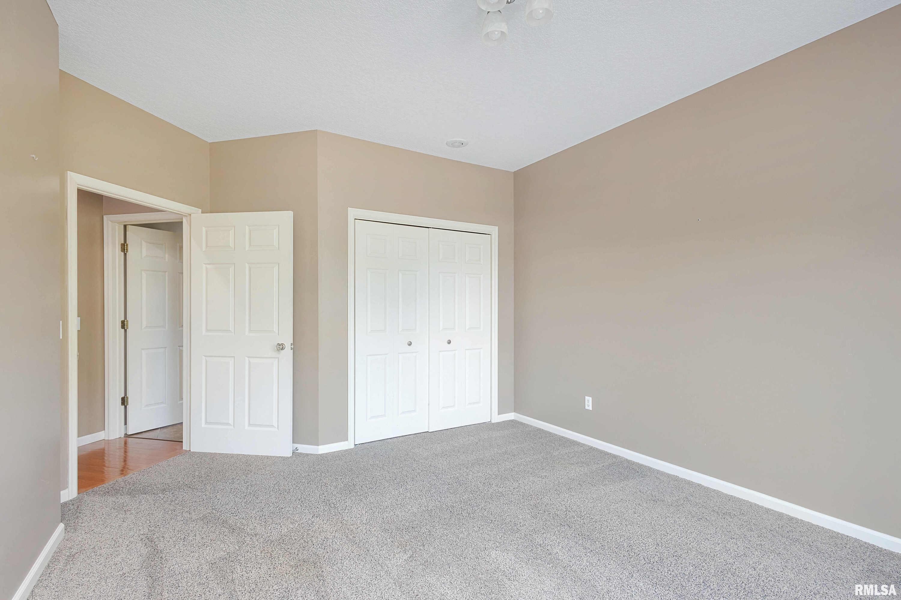 4409 Forest Road Davenport, IA 52807 - Photo 24 of 37 Gallery Image 24