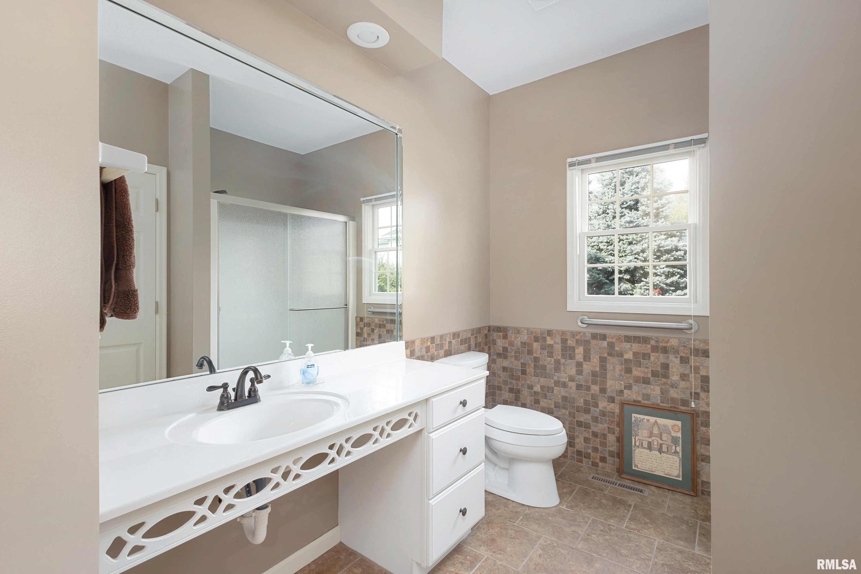 4409 Forest Road Davenport, IA 52807 - Photo 25 of 37 Gallery Image 25