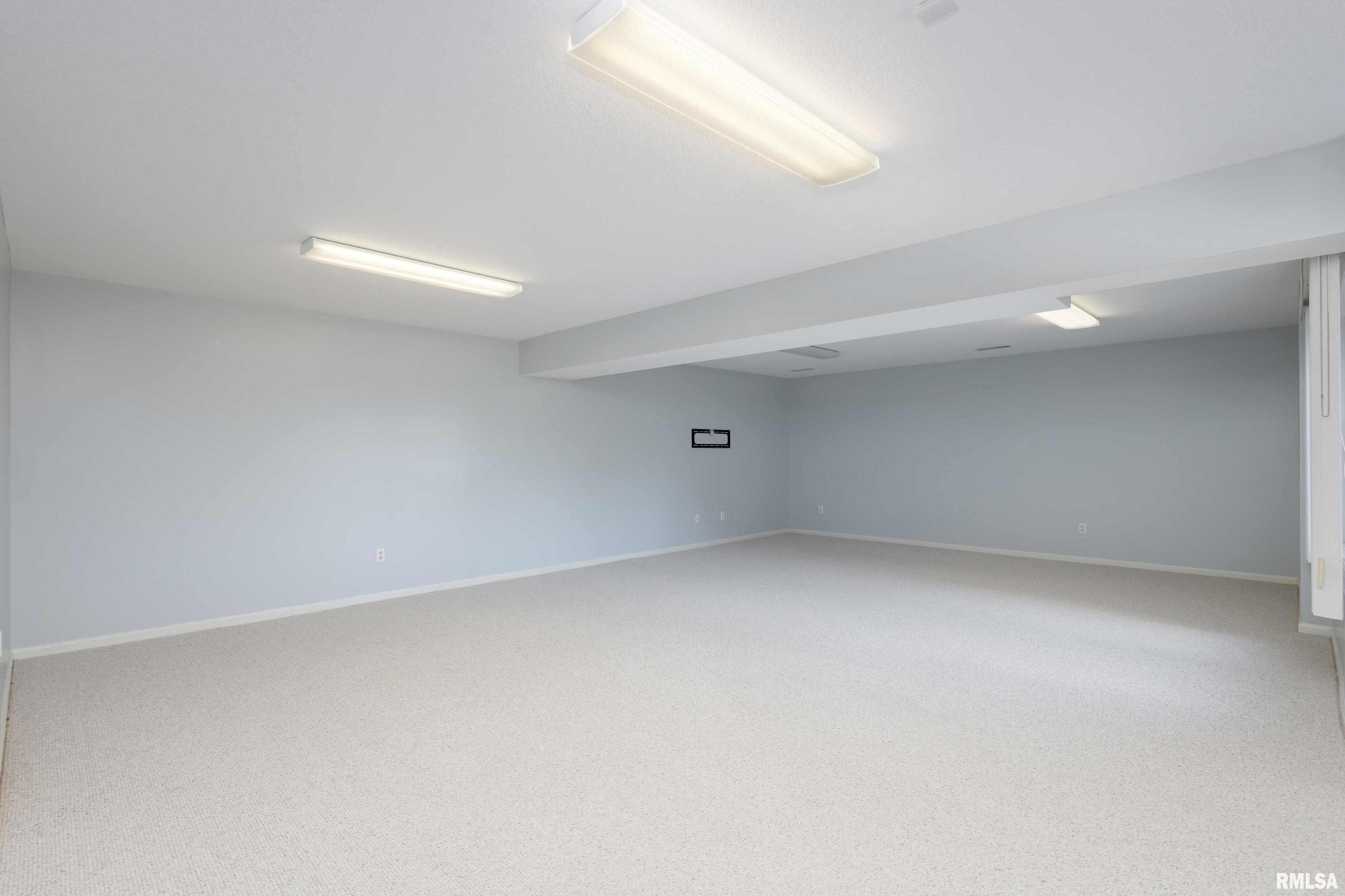4409 Forest Road Davenport, IA 52807 - Photo 26 of 37 Gallery Image 26