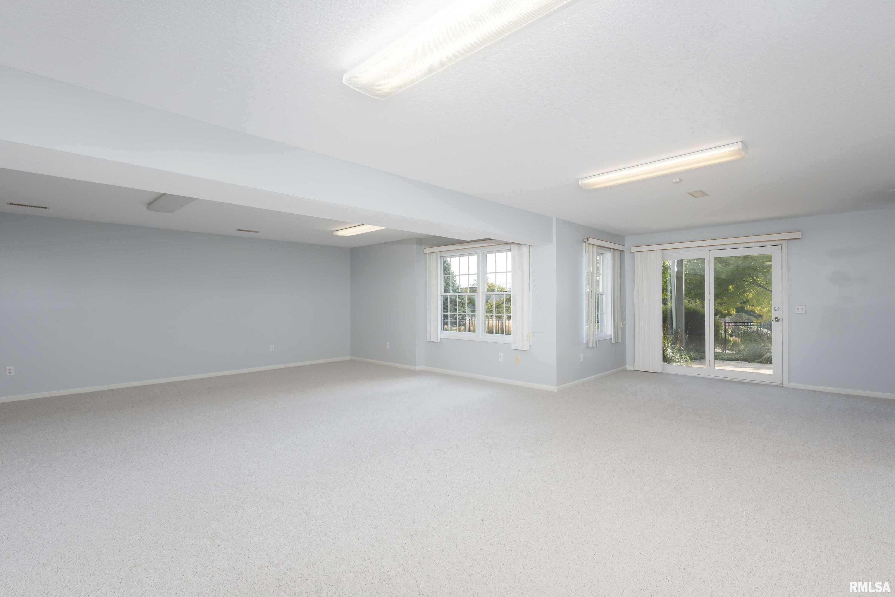 4409 Forest Road Davenport, IA 52807 - Photo 27 of 37 Gallery Image 27