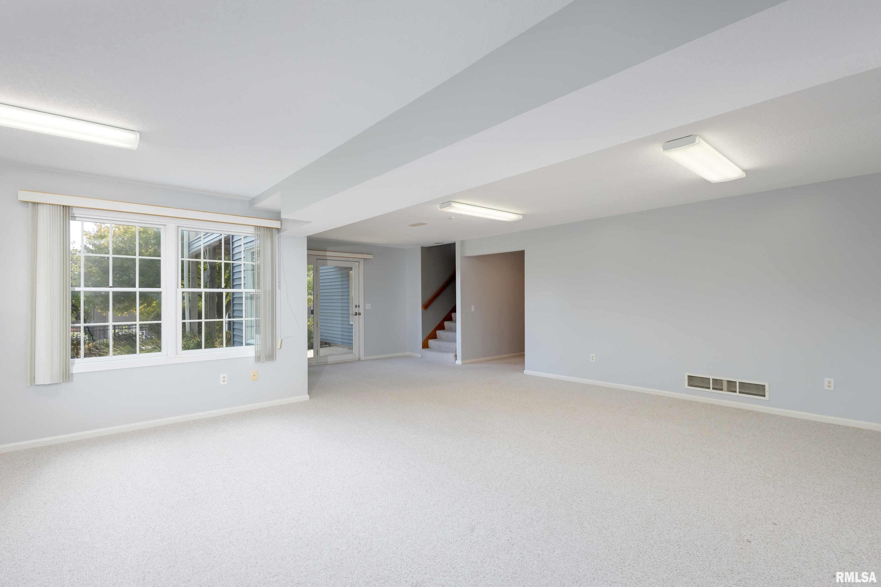 4409 Forest Road Davenport, IA 52807 - Photo 28 of 37 Gallery Image 28