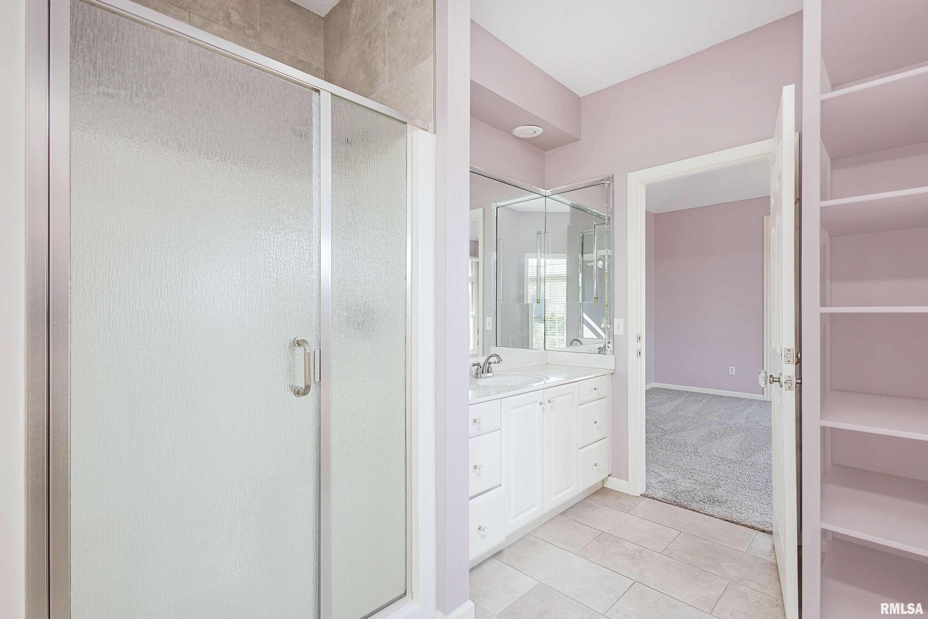 4409 Forest Road Davenport, IA 52807 - Photo 9 of 37 Gallery Image 9