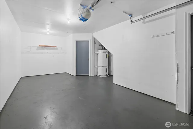 a view of a room with an empty space