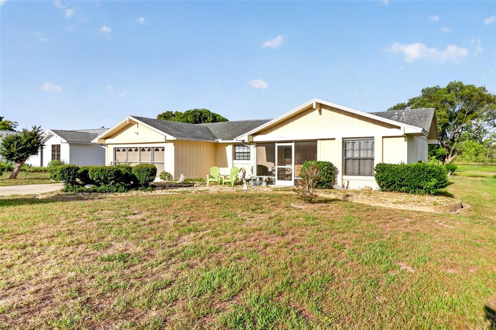 7465 Galloway Road Weeki Wachee, FL 34613 - Photo 4 of 34