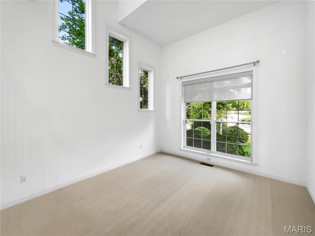 596 Eagle Manor Lane Chesterfield, MO 63017 - Photo 12 of 23