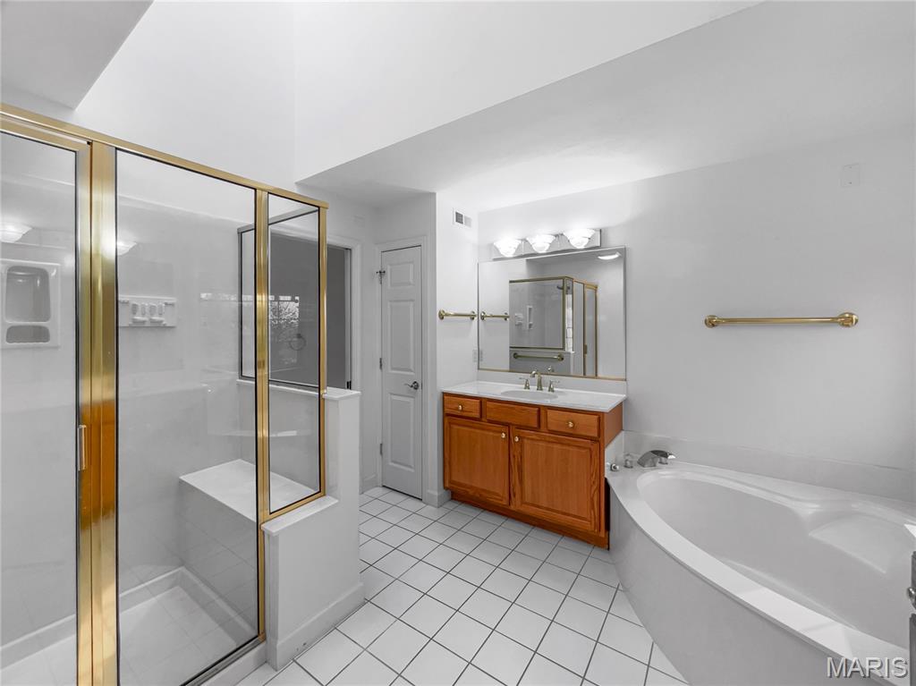 596 Eagle Manor Lane Chesterfield, MO 63017 - Photo 5 of 23