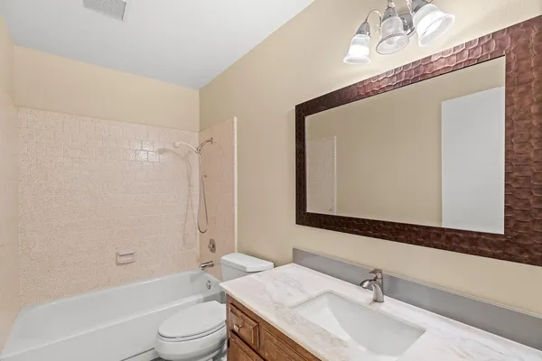 $895,000 | 940 Constitution Way, Tracy, CA 95376