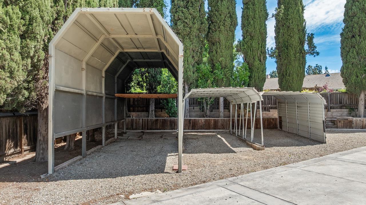 940 Constitution Way Tracy, CA 95376 - Photo 36 of 63 a view of outdoor space and yard