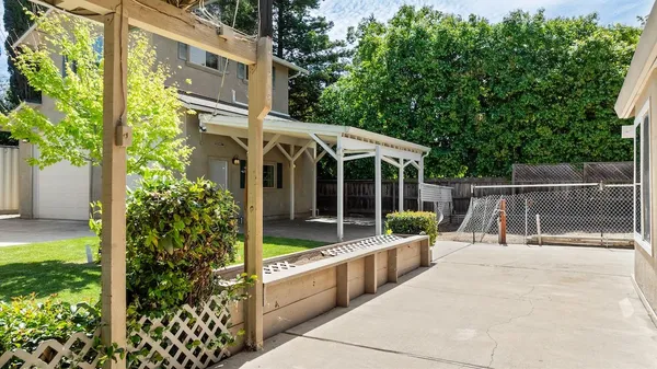 $895,000 | 940 Constitution Way, Tracy, CA 95376