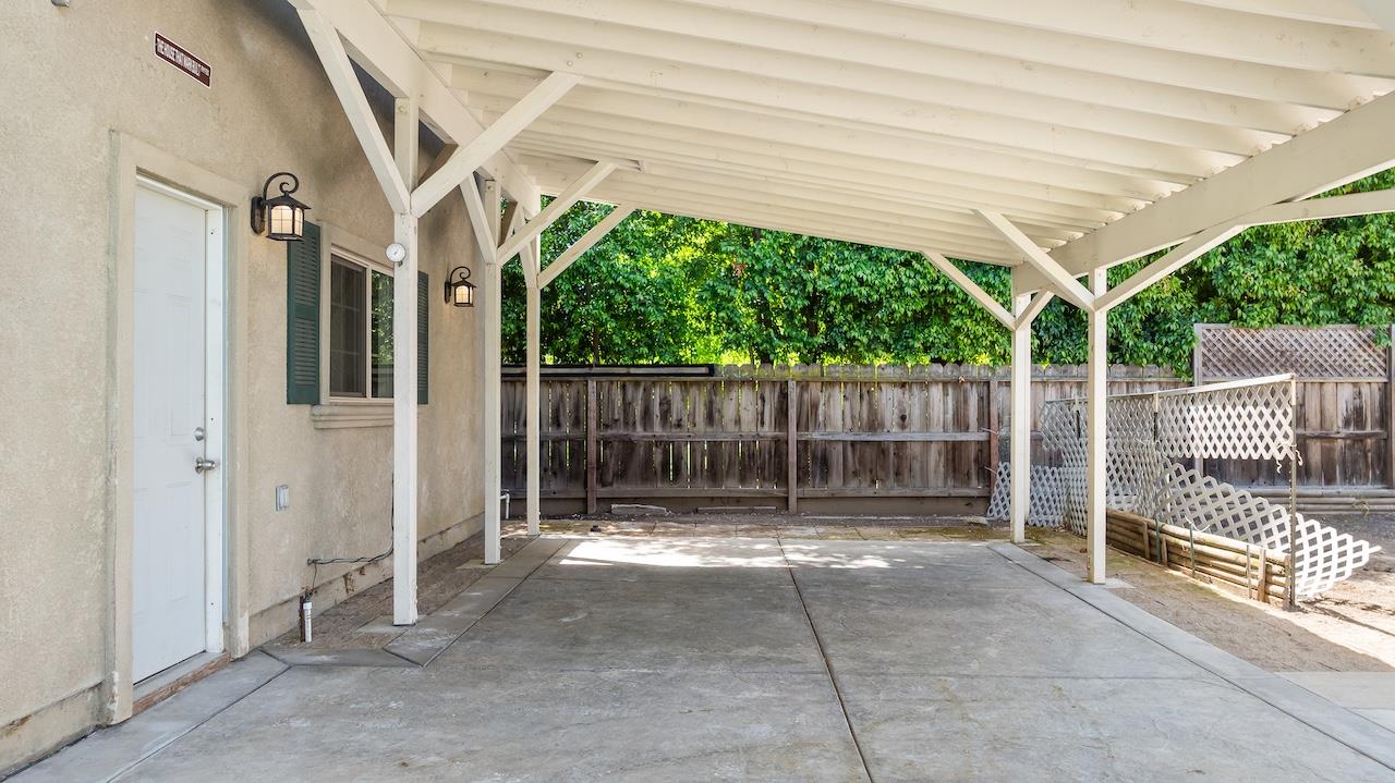 940 Constitution Way Tracy, CA 95376 - Photo 44 of 63 a view of outdoor space