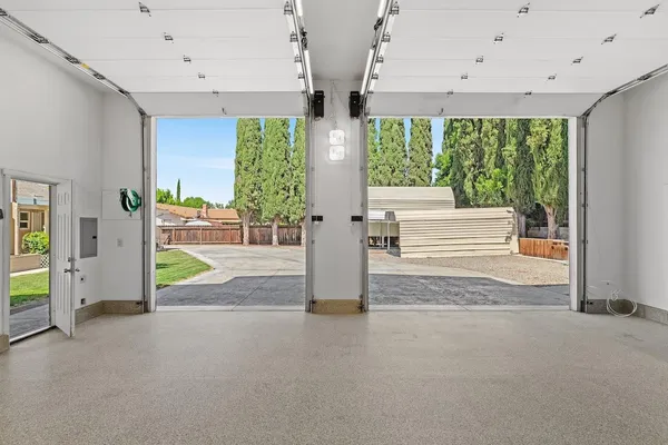 $895,000 | 940 Constitution Way, Tracy, CA 95376