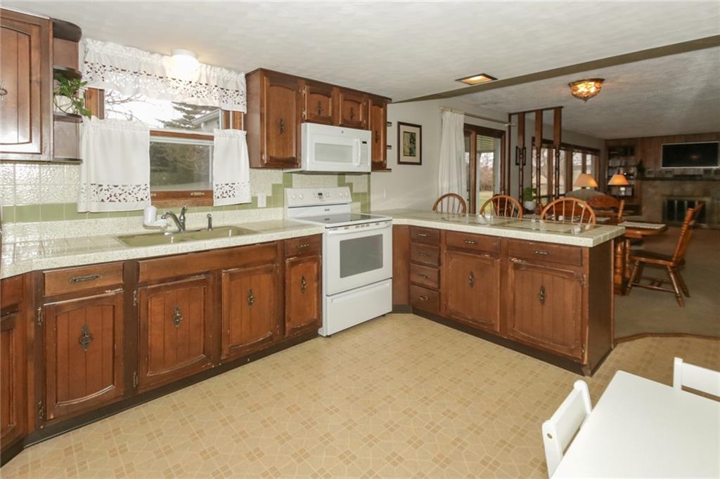 13324 Cumberland Road Fishers, IN 46038 - Photo 11 of 41