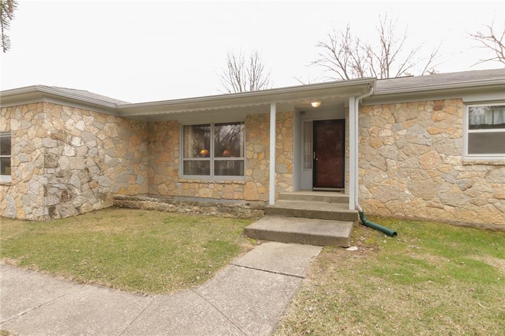 13324 Cumberland Road Fishers, IN 46038 - Photo 3 of 41