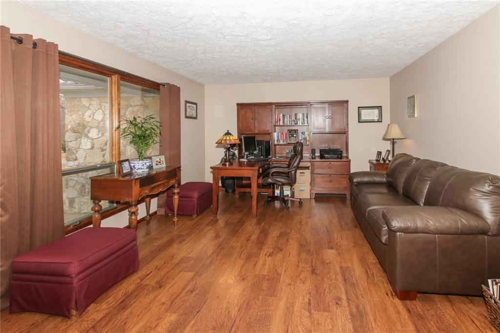 13324 Cumberland Road Fishers, IN 46038 - Photo 4 of 41