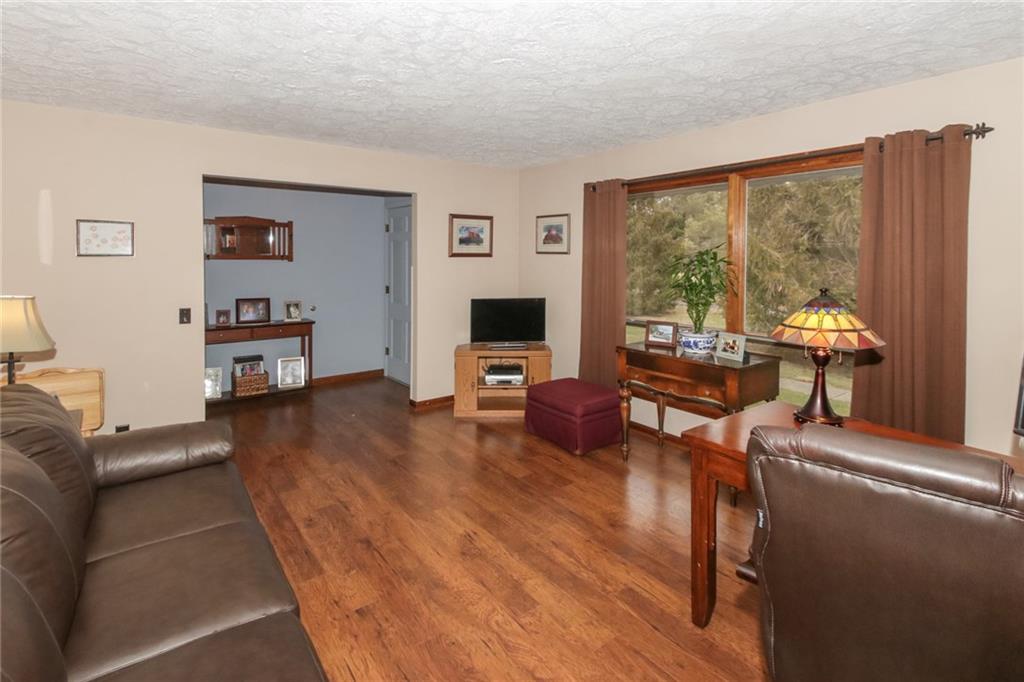 13324 Cumberland Road Fishers, IN 46038 - Photo 5 of 41