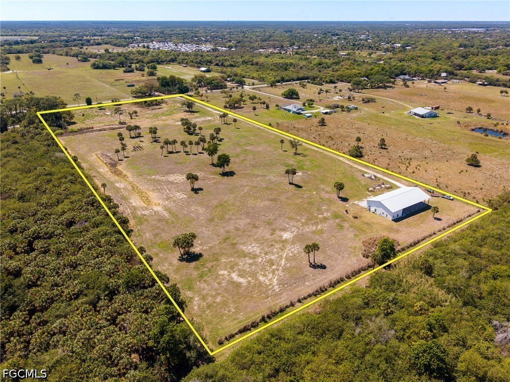 18020 Caloosa Ridge Road Alva, FL 33920 - Photo 9 of 31