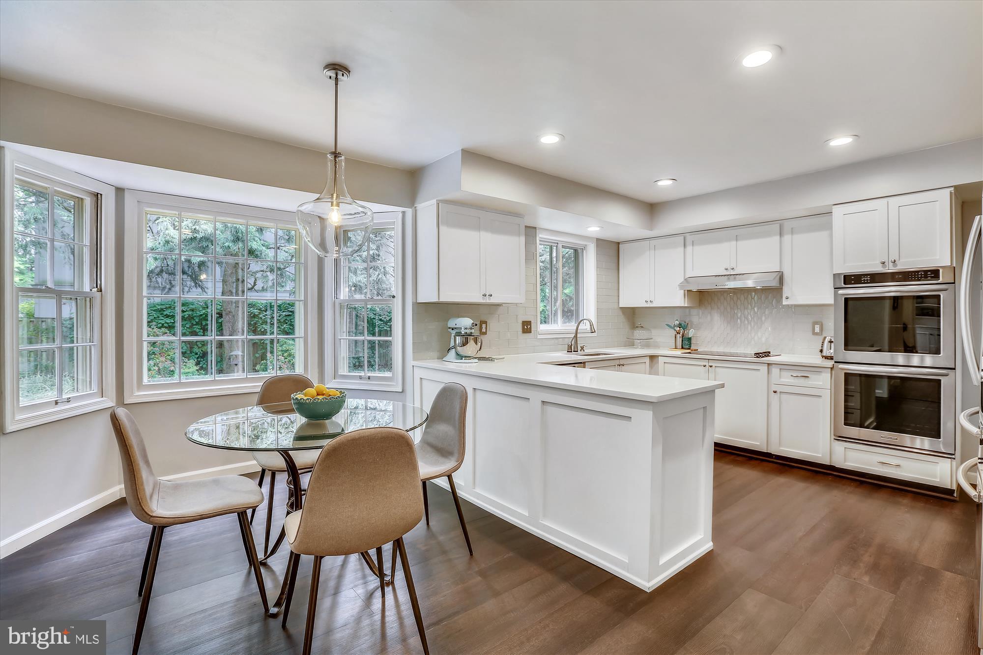 9220 Wooden Bridge Road Potomac, MD 20854 - Photo 12 of 29 Breakfast area