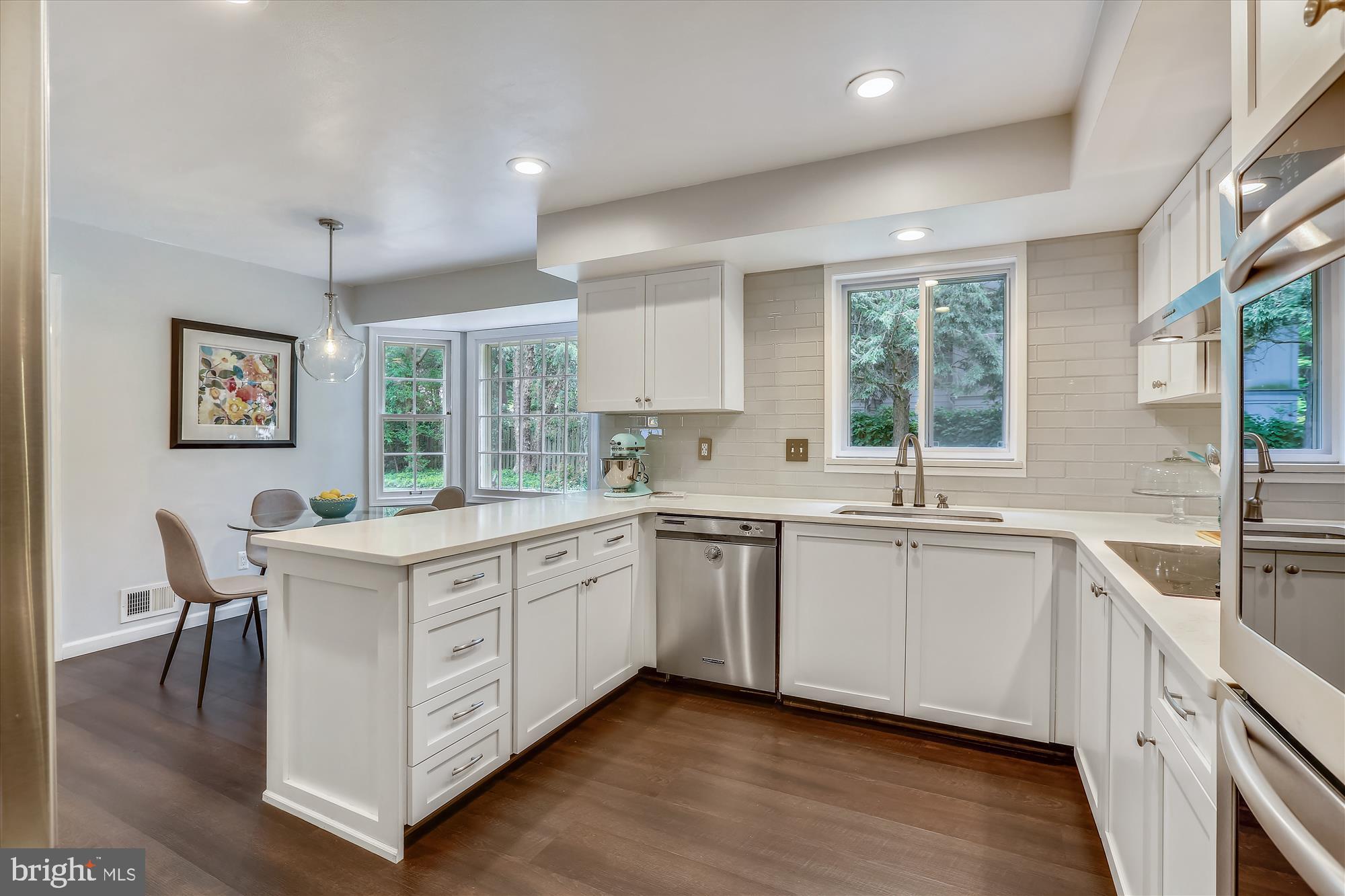 9220 Wooden Bridge Road Potomac, MD 20854 - Photo 15 of 29 Kitchen