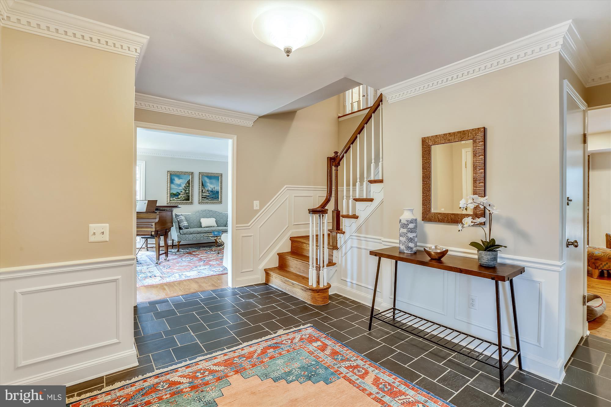 9220 Wooden Bridge Road Potomac, MD 20854 - Photo 3 of 29 Foyer