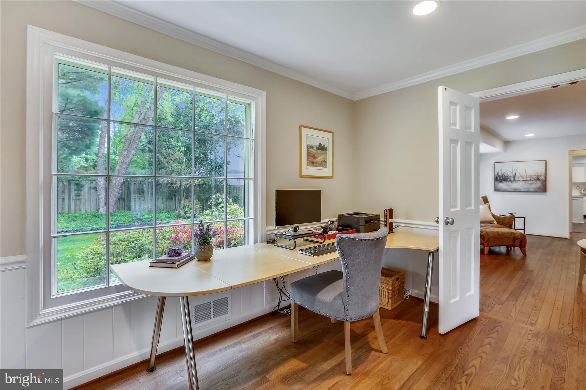 9220 Wooden Bridge Road Potomac, MD 20854 - Photo 5 of 29 Office
