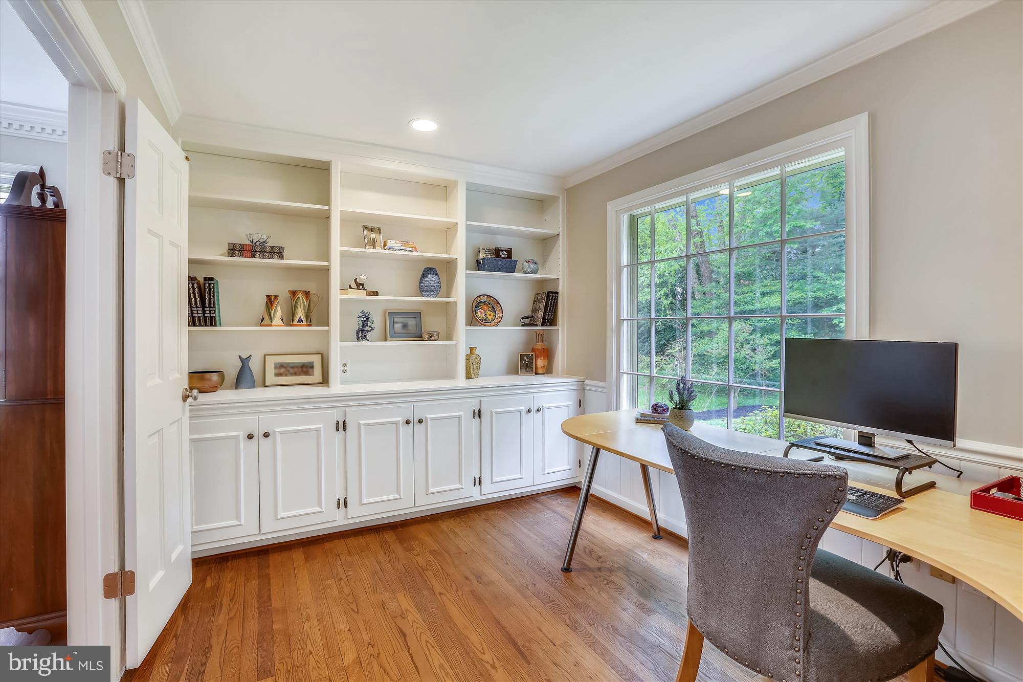 9220 Wooden Bridge Road Potomac, MD 20854 - Photo 6 of 29 Office