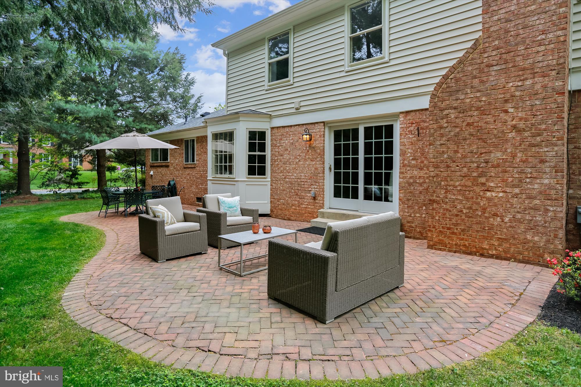9220 Wooden Bridge Road Potomac, MD 20854 - Photo 8 of 29 Patio