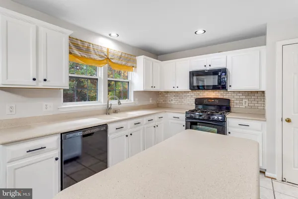 $3,900 | 15385 Bevanwood Drive, Woodbridge, VA 22193