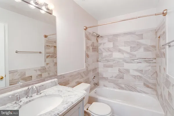$3,900 | 15385 Bevanwood Drive, Woodbridge, VA 22193