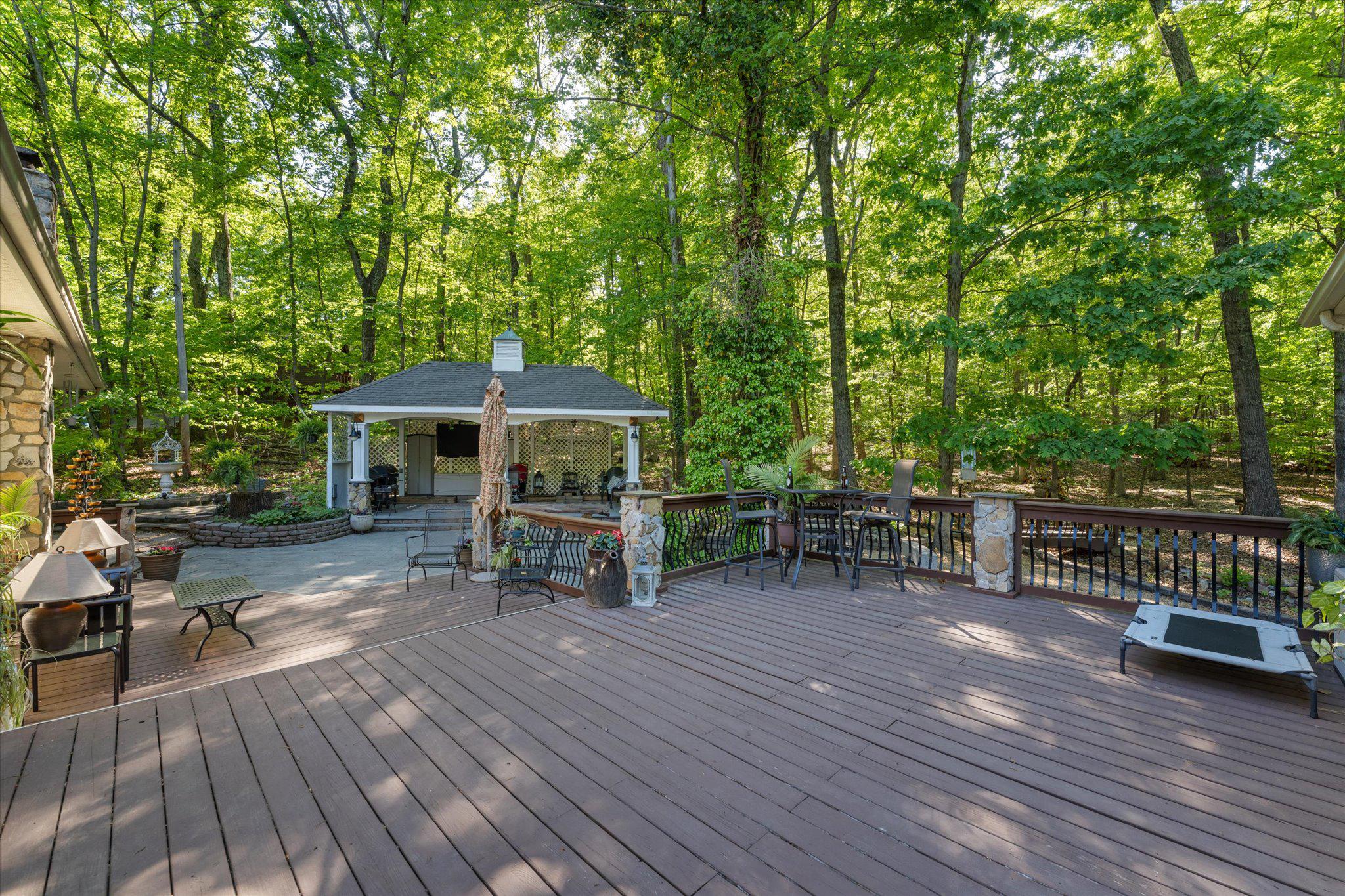 3800 Mountain Road Haymarket, VA 20169 - Photo 27 of 73 Charming patio & gazebo setting.