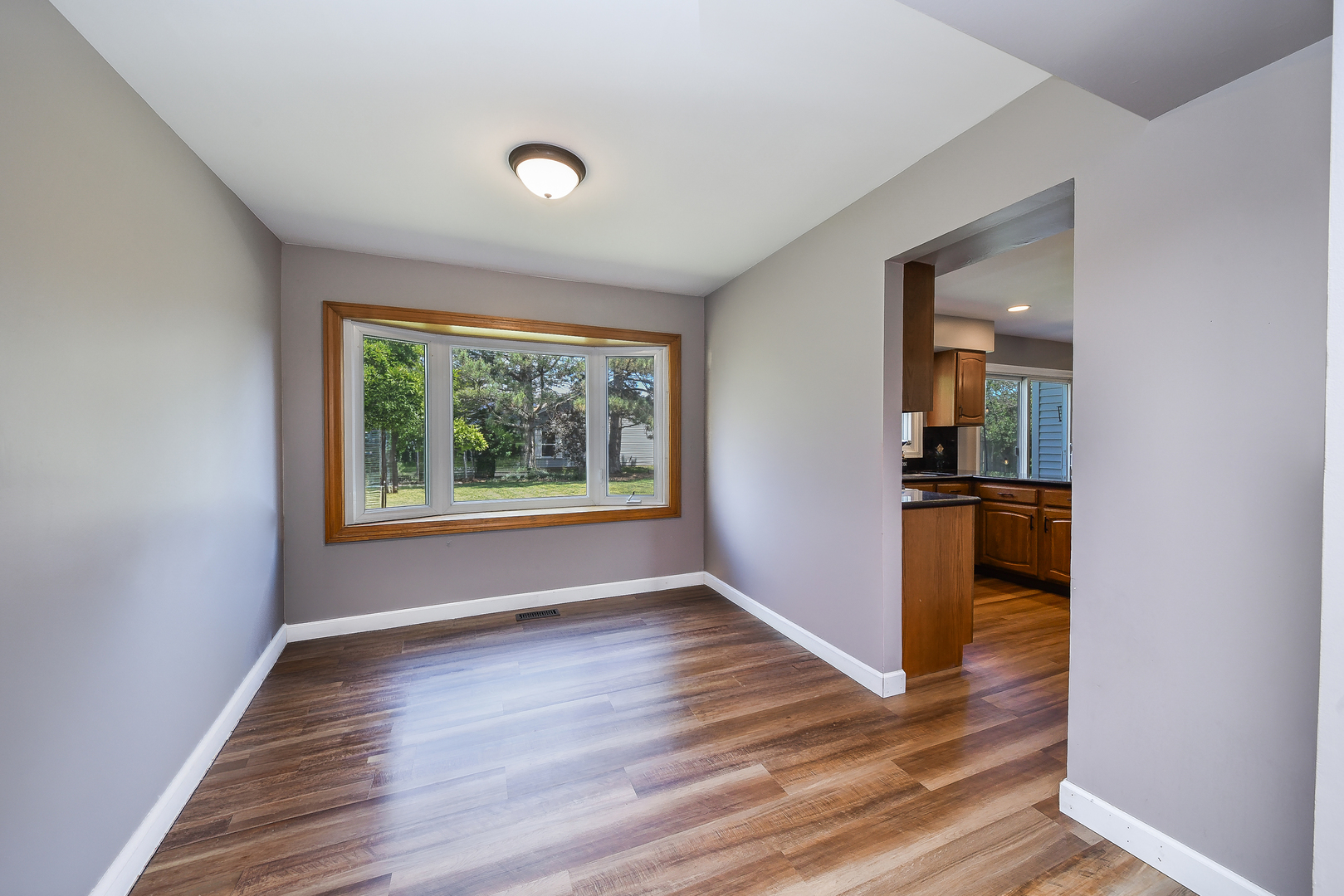 297 Springbrook Lane Carol Stream, IL 60188 - Photo 8 of 38