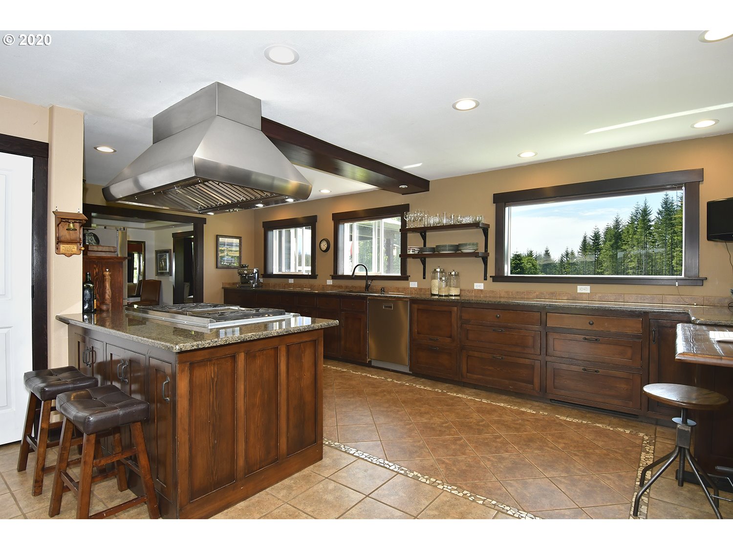 50801 East Marmot Road Sandy, OR 97055 - Photo 13 of 32