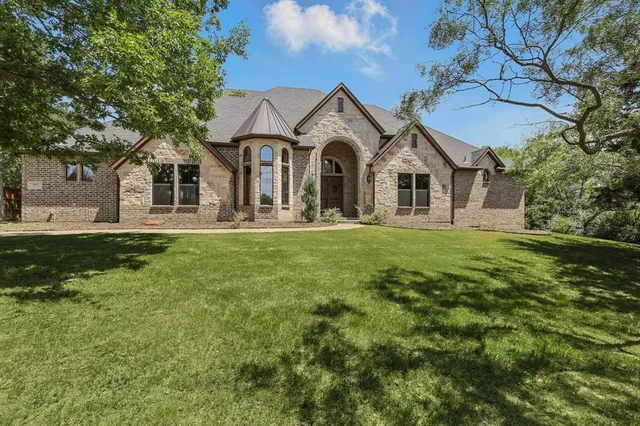 $899,900 | 660 Melody Lane, Lakewood Village, TX 75068