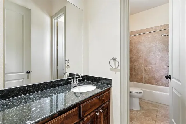 $899,900 | 660 Melody Lane, Lakewood Village, TX 75068