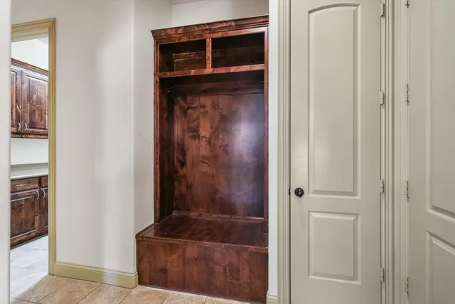 $899,900 | 660 Melody Lane, Lakewood Village, TX 75068