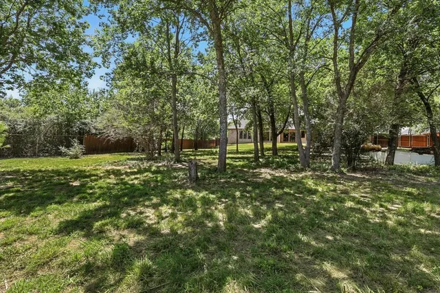 $899,900 | 660 Melody Lane, Lakewood Village, TX 75068