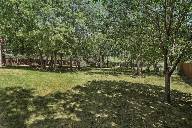 $899,900 | 660 Melody Lane, Lakewood Village, TX 75068