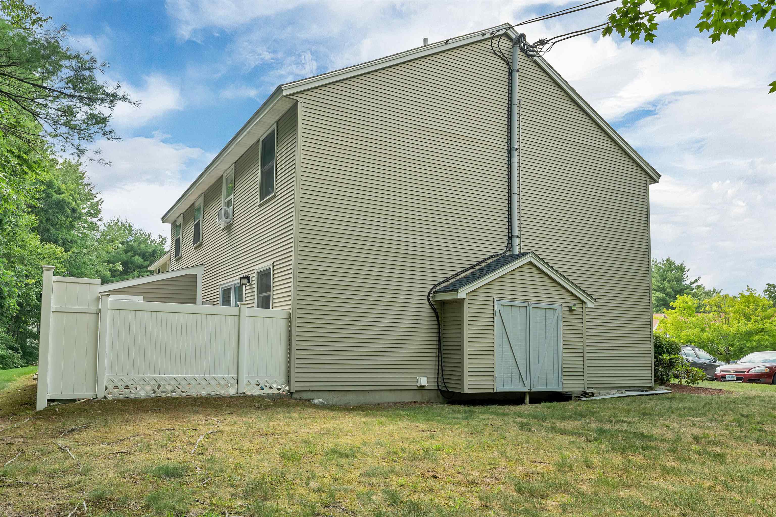 1035 South Mammoth Road, Unit 3 Manchester, NH 03109 - Photo 35 of 37