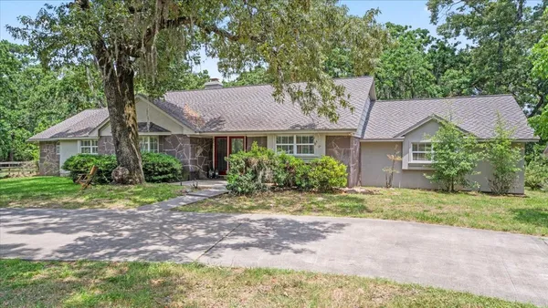 $4,500 | 9502 Rolling Oaks, Tomball, TX 77375